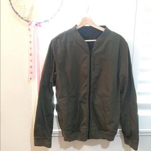 Vintage-style Bomber Jacket💚